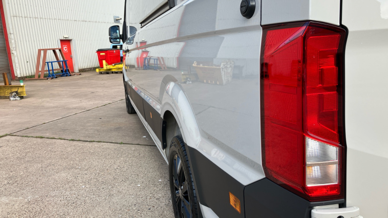 Volkswagen Crafter Cr35 Lwb Diesel Fwd 2.0 TDI 140PS Commerce Plus High Roof Van